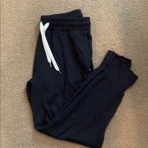Vuori black joggers
